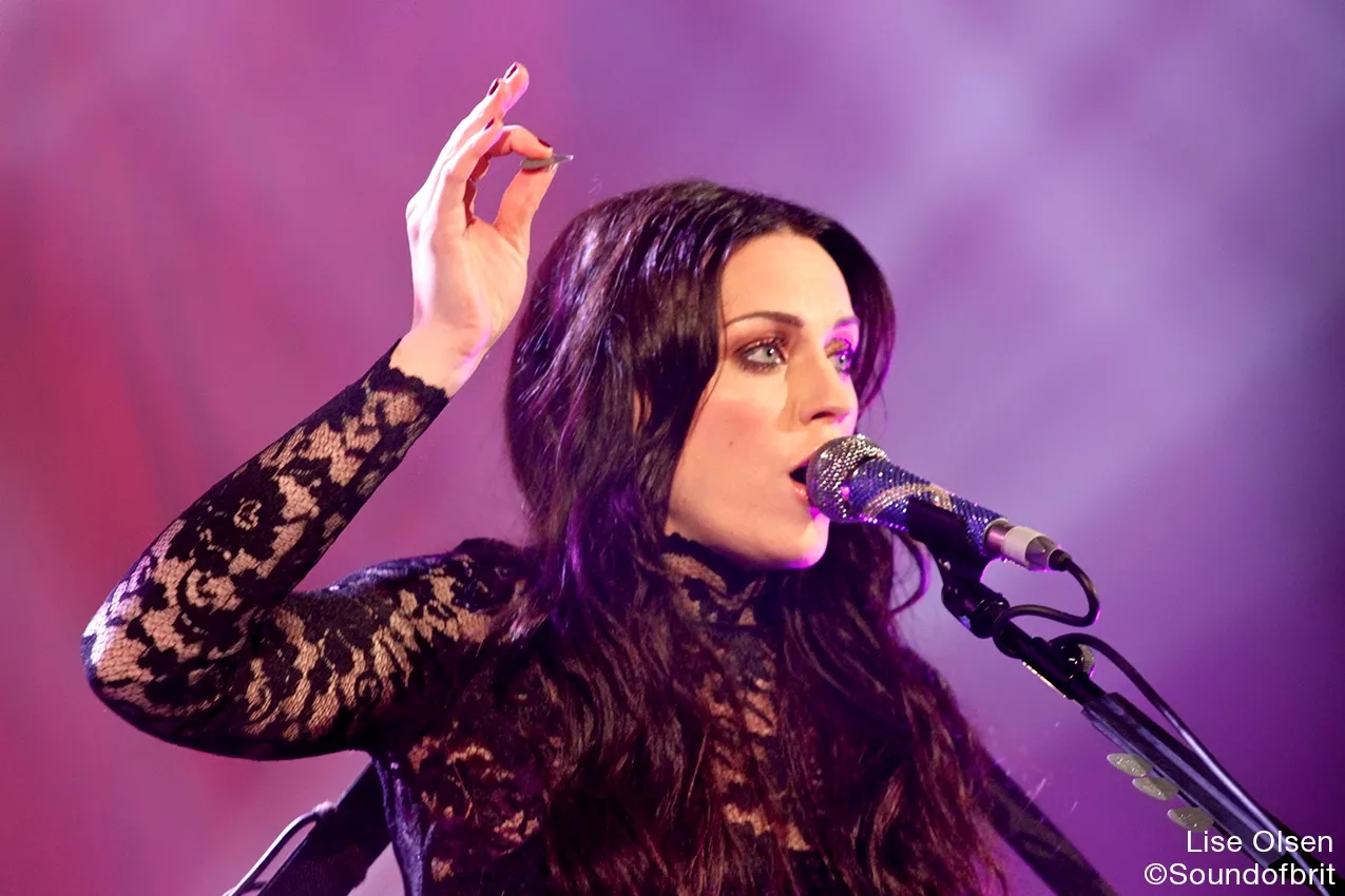 Amy MACDONALD фото