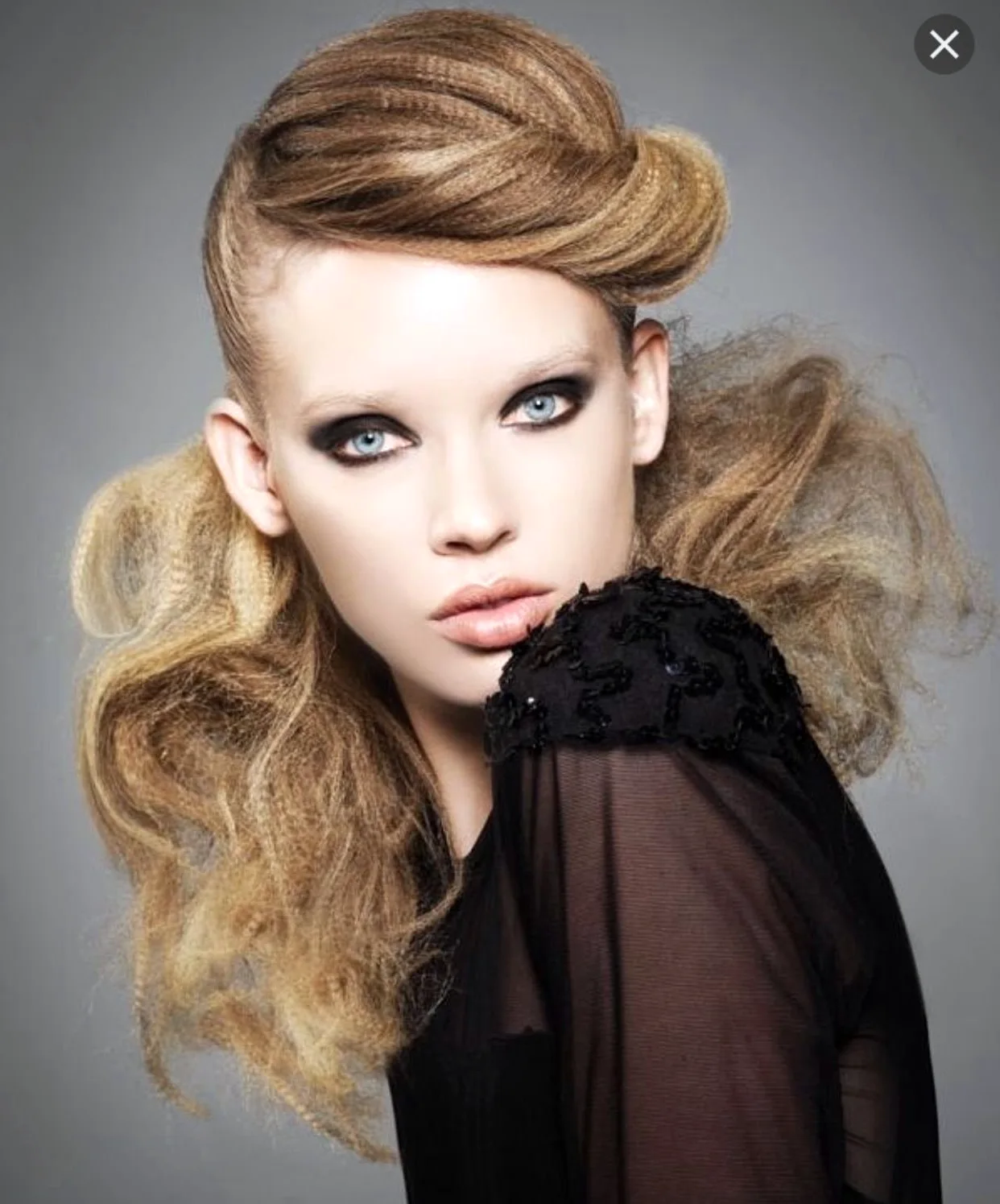 Подиумная прическа